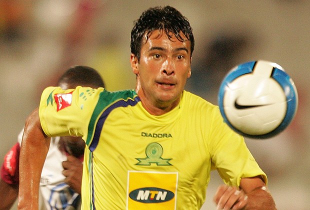 KickOffMagazine's tweet photo. Mamelodi Sundowns' success is echoing across the Atlantic Ocean with Bryan Aldave admiring the way his former club keeps breaking barriers in endorsing their 'sky is the limit' slogan.

Full story ➡️  https://t.co/UgewhD3GYl https://t.co/yXEEh8k9Ez