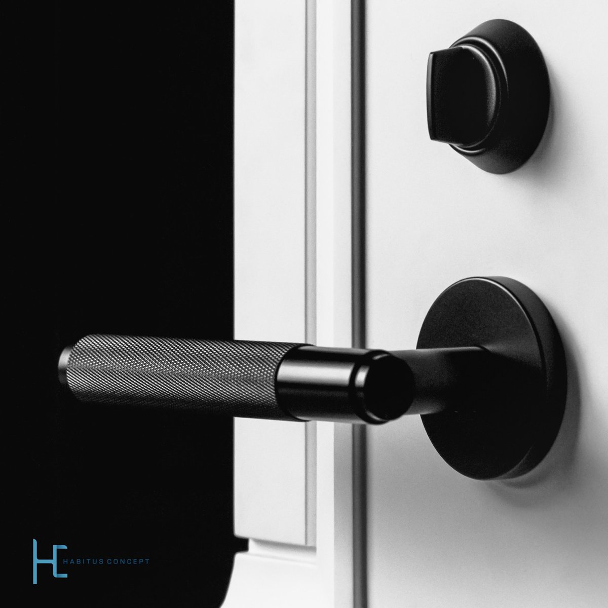 habitusconcept's tweet photo. .

#habitus #doorhardware #knocknock #architecture #interiordesigner #architect #premium #experience #value https://t.co/FEOCoTgGdV