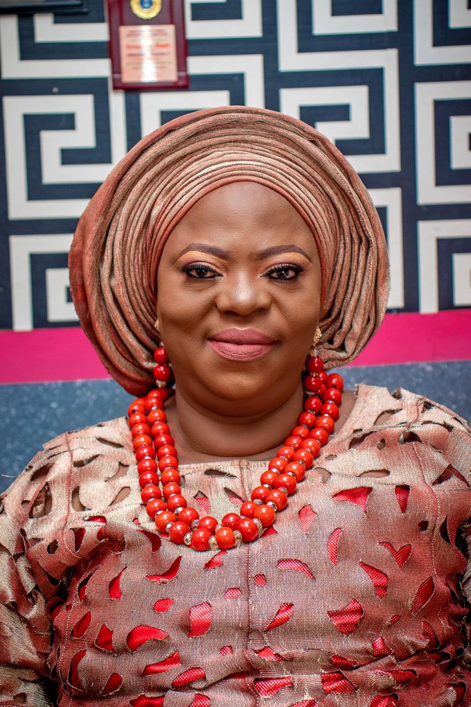ShafeTaiwo_H's tweet photo. To the strongest and sweetest woman in d world 💘  
Igba odun,odunkkani iyaibeji ❤ 

Icons pls do well to celebrate my mum birthday 
#BBNaijaHighlights #birthday
#ICONS
#wagwanandfallforme

#Chioma https://t.co/DaGCCD5vb0