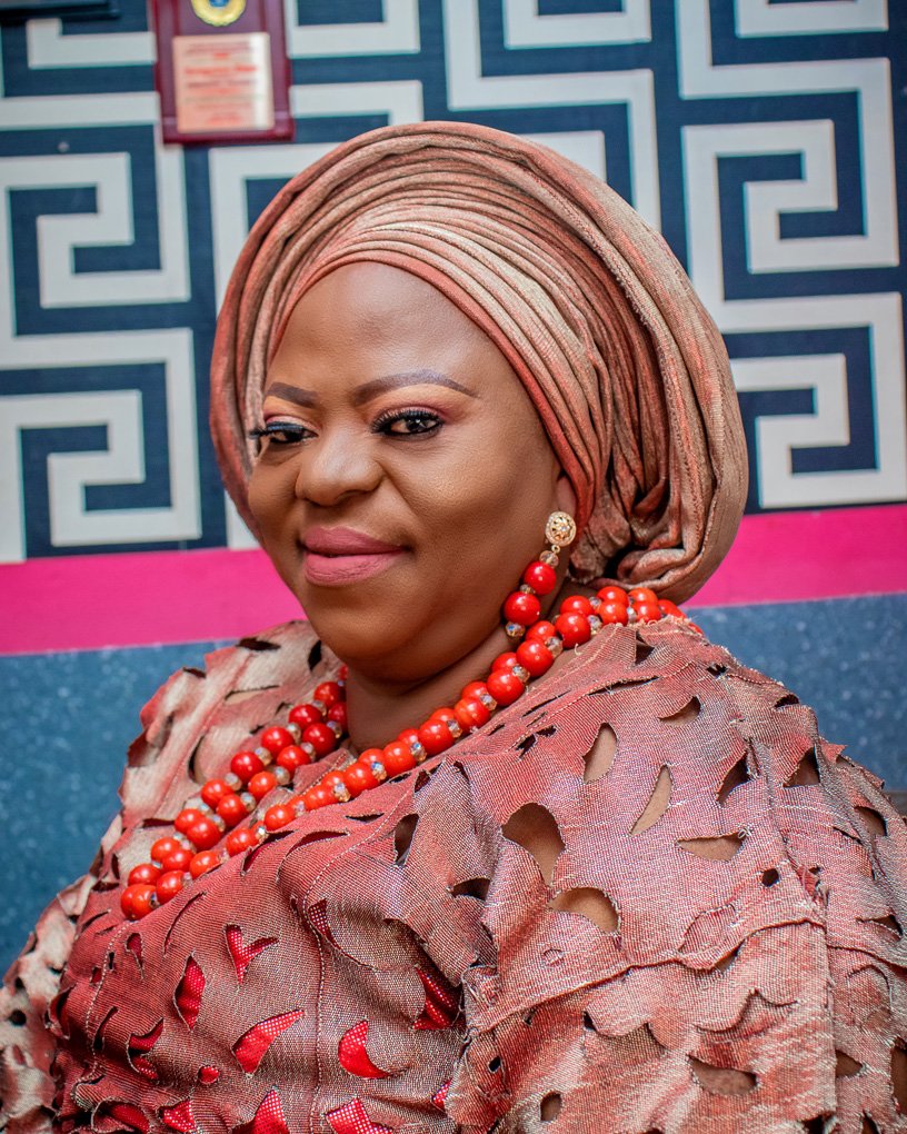 ShafeTaiwo_H's tweet photo. To the strongest and sweetest woman in d world 💘  
Igba odun,odunkkani iyaibeji ❤ 

Icons pls do well to celebrate my mum birthday 
#BBNaijaHighlights #birthday
#ICONS
#wagwanandfallforme

#Chioma https://t.co/DaGCCD5vb0