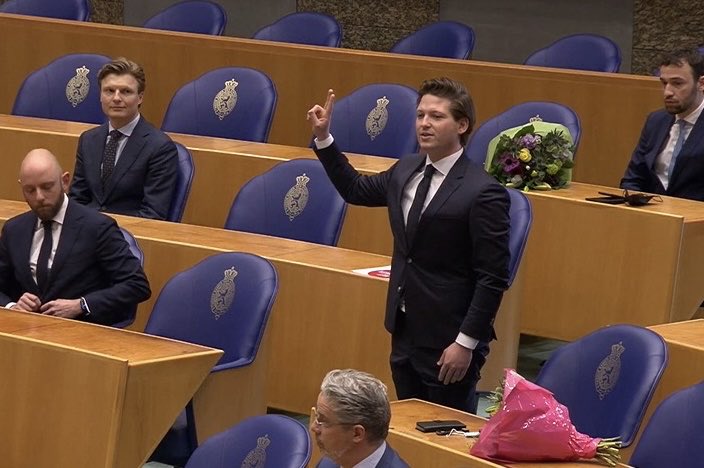 Thom van Campen tweet media