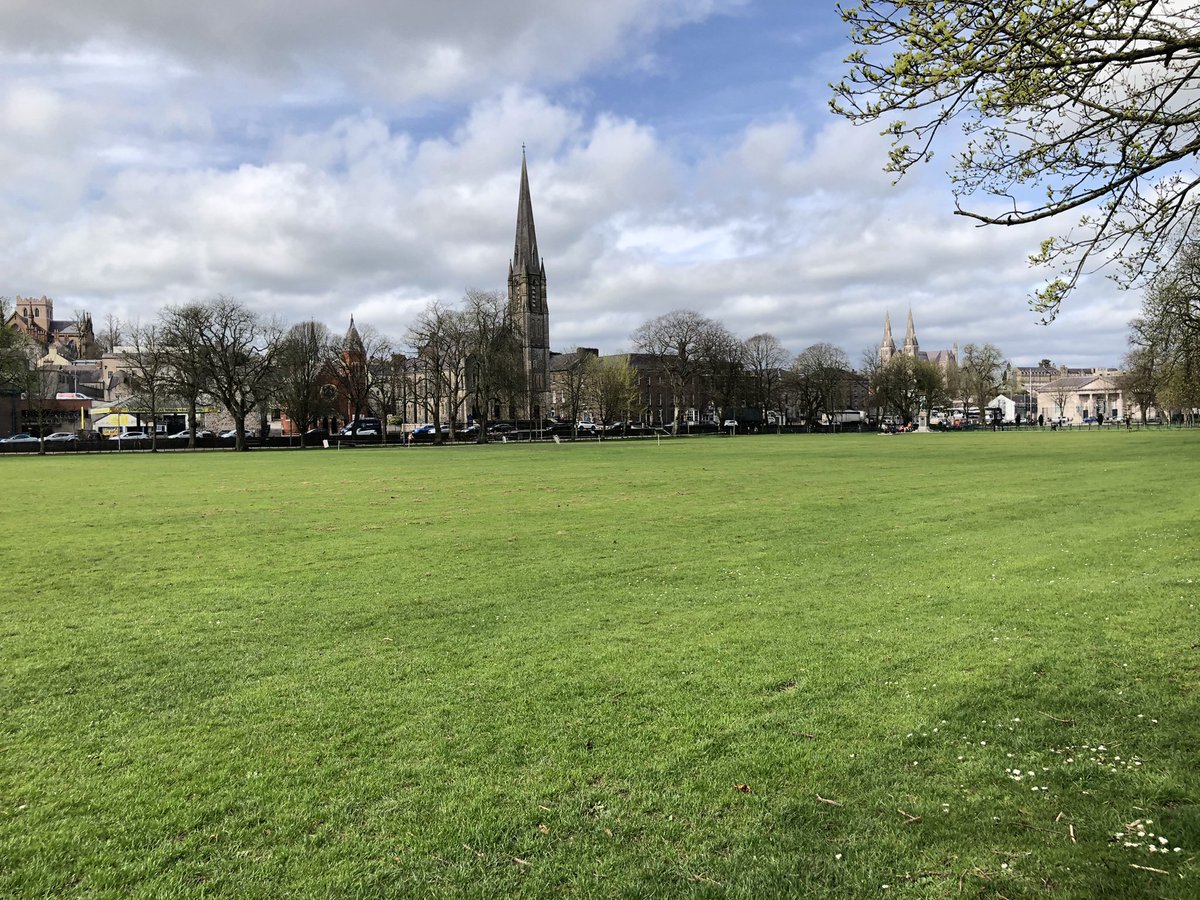 The <a href="/ArmaghCC/">Armagh Cricket Club</a> Match Ball Fund 2021, please like, retweet and donate if you can! 💙

gofundme.com/f/armagh-cc-20…