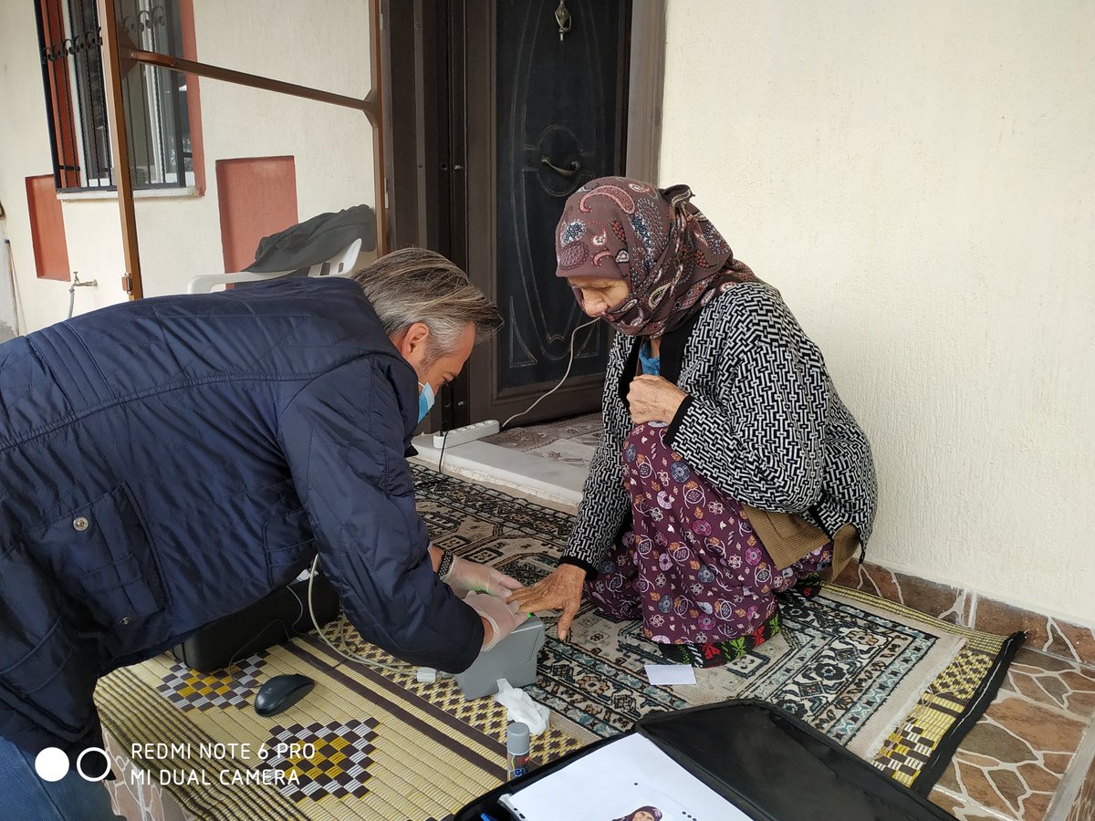 Saruhanlı nüfus müdürlüğü Bahadır köyü 75 yaş üstü parmak izi alımını hayırlısıyla tamamladık köy halkına ve muhtarımıza göstermiş oldukları ilgi ve alakadan dolayı teşekkür ederiz. 
<a href="/ValiKaradeniz/">Yaşar Karadeniz</a>
<a href="/sefikaygol/">Şefik AYGÖL</a>
<a href="/suleymankara26/">Süleyman Kara</a>
#HayatınızınHerAnında 
#AdresteNüfusHizmeti