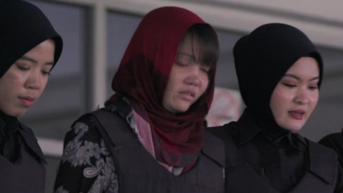 synwclub's tweet photo. NEXT UP: ASSASSINS
(2020) dir. Ryan White
Following the account of the two women convicted of assassinating Kim Jong-un's half-brother, Kim Jong-nam, the films explores whether they were trained killers or simply pawns.
Weds 31/03 8:00pm

Trailer: https://t.co/2HiFPLh1nx https://t.co/y9lZ2wG9Yx