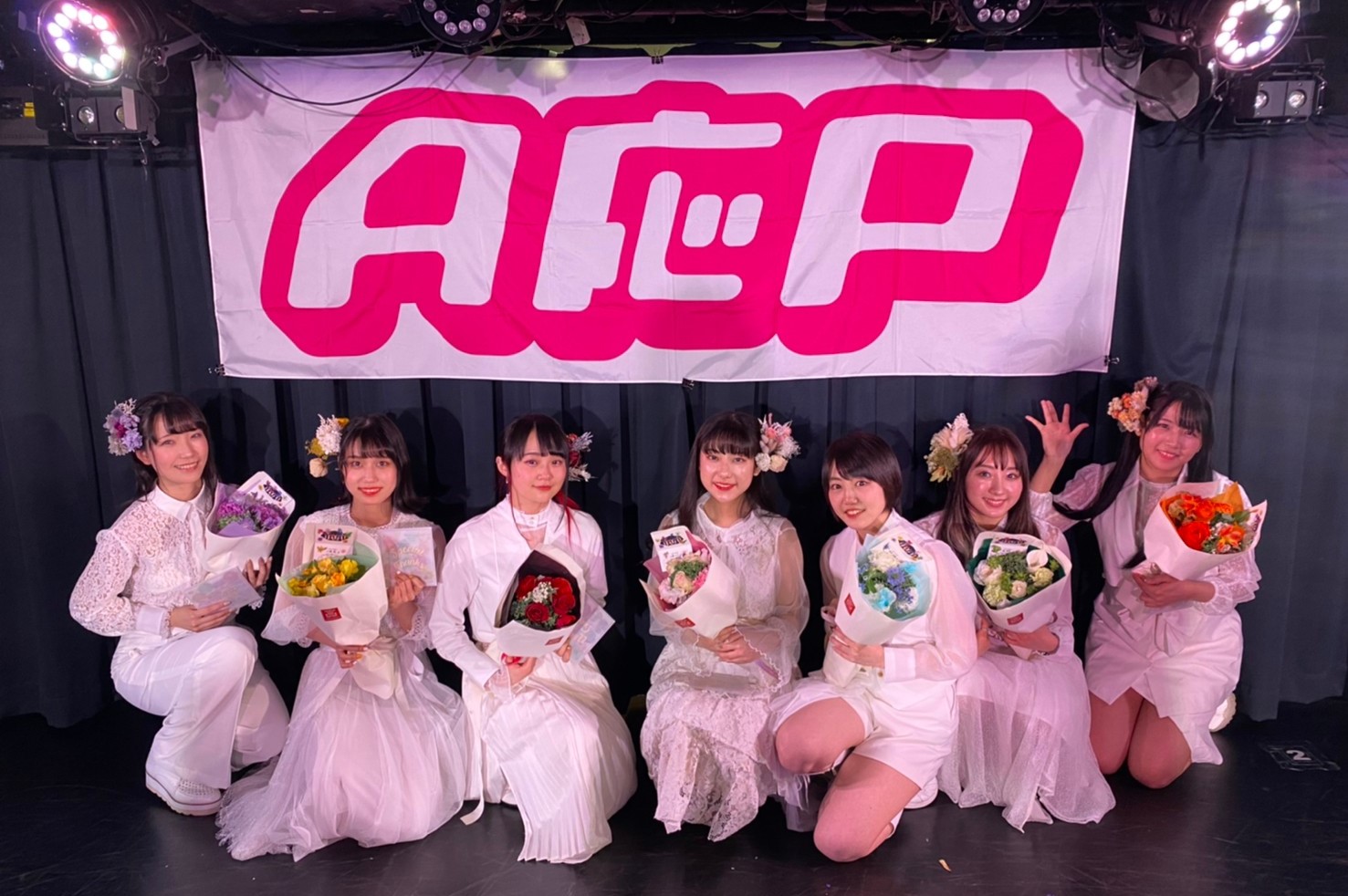 A応p 公式 Aop Animelove Twitter