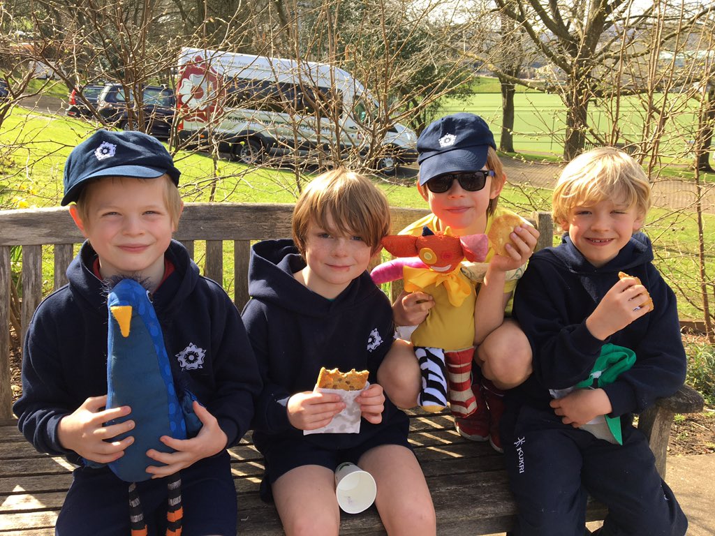 KESBathJunior's tweet photo. We were so lucky with the amazing sunshine and got to enjoy our lunch out in the sun! During the day, we also did a range of creative activities ranging from baking chocolate goodies to drama games. #KESBathCreativity #KESBathEnrichment https://t.co/LLtsOsHmZs