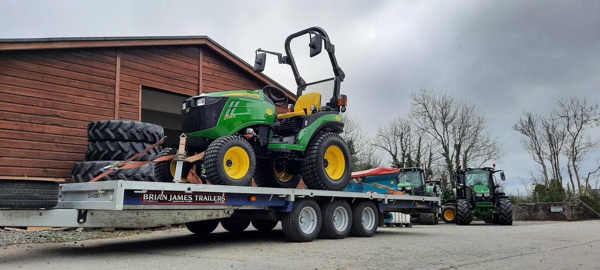 RickyNei11's tweet image. Delivery number two today! 🚜 New @JohnDeere 2026R heading out to a local contractor. @PitchcareIRE @greenkeepingire #strengthreliability #professional