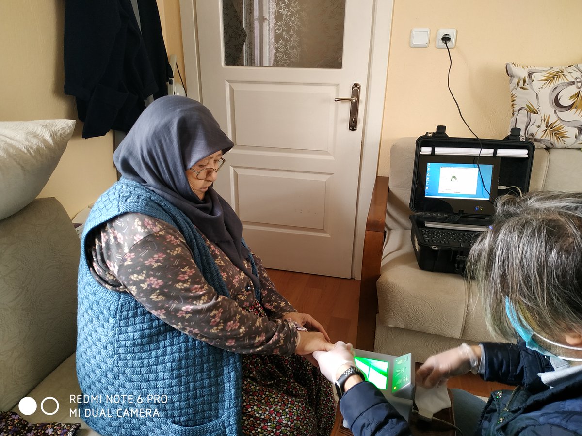 Saruhanlı nüfus müdürlüğü Bahadır köyü 75 yaş üstü parmak izi alımını hayırlısıyla tamamladık köy halkına ve muhtarımıza göstermiş oldukları ilgi ve alakadan dolayı teşekkür ederiz. 
<a href="/ValiKaradeniz/">Yaşar Karadeniz</a>
<a href="/sefikaygol/">Şefik AYGÖL</a>
<a href="/suleymankara26/">Süleyman Kara</a>
#HayatınızınHerAnında 
#AdresteNüfusHizmeti