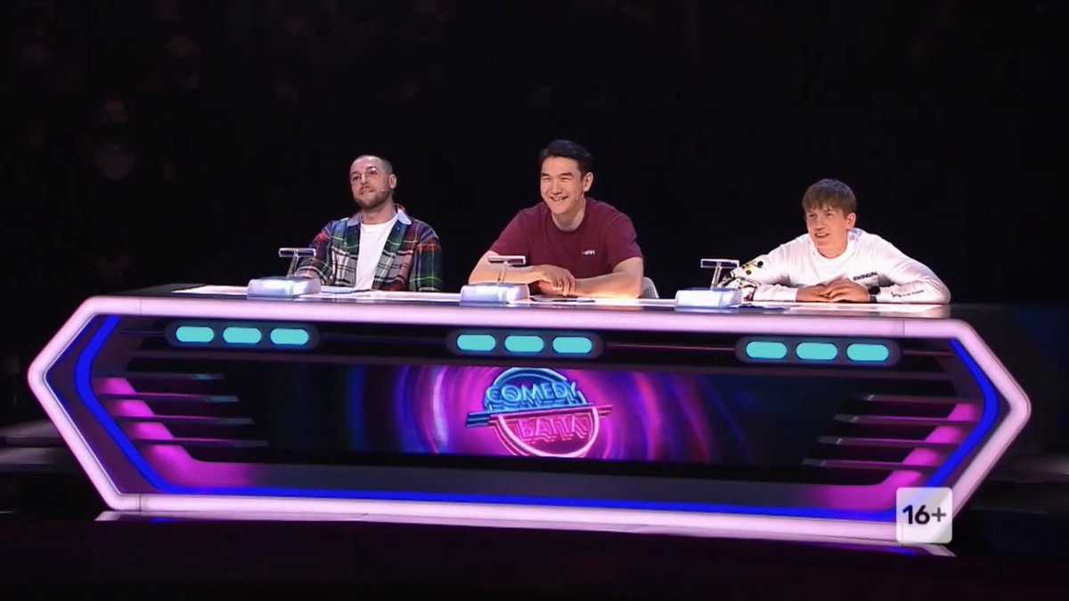 Камеди батл полуфинал. Камеди батл дуэт. Камеди батл полуфиналисты. 2015. Дуэт лена кука квн.