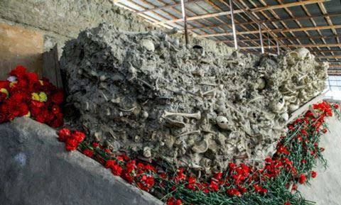AzDipPeru's tweet photo. Este año se cumplen exactamente 103 años desde la brutal masacre de azerbaiyanos por parte de los bolcheviques y Dashnaks armenios. #March31 #March31Genocide #31march1918 #31marchgenocide #MartSoyqırımı #31martsoyqırımı #NeverForget https://t.co/jzHiUItV7o