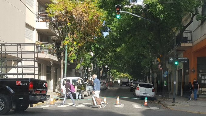 jotaleonetti's tweet photo. ⛔ #Corte total de Agrelo entre Boedo y Colombres, en #Almagro...
¿No debería ser un poco más pro la #señalización que esos mini #conitos con cinta?
📲 @TransitoTwiit
https://t.co/LjWd3dIZ2b https://t.co/tJ2siPmxfr