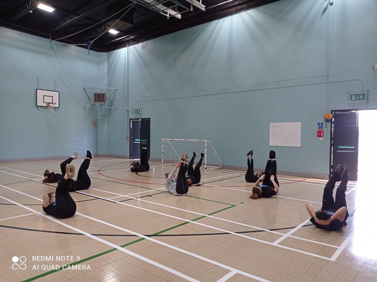 So proud of how dedicated, commited and supportive these 6th former students are! Their hard work is definitely paying off and they are all making superb progress. We'll done and keep up the hard work! #bechallenged #beprepared #berespectful #Dance #energy #go100