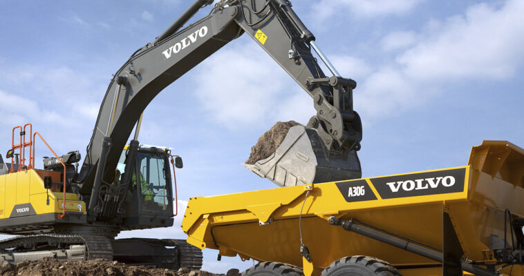 AscendumM's tweet photo. Spring is in full swing, check out how a Volvo EC300E is using hybrid technology in its boom
swing to reduce fuel cost and emissions https://t.co/urGndwfY5L https://t.co/slXcTDvxyL