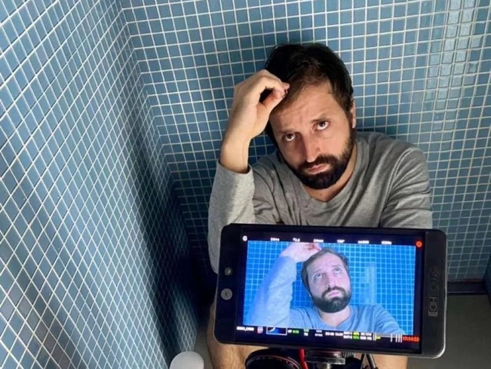 CulturaCB's tweet photo. Pandemia é pano de fundo da série '5x comédia', que chega ao streaming
Primeira série ficcional brasileira do Prime Vídeo tem Gregório Duvivier, Rafael Portugal, Thati Lopes e Yuri Marçal no elenco
https://t.co/32gvcgva0q https://t.co/SeyPJoIgp3