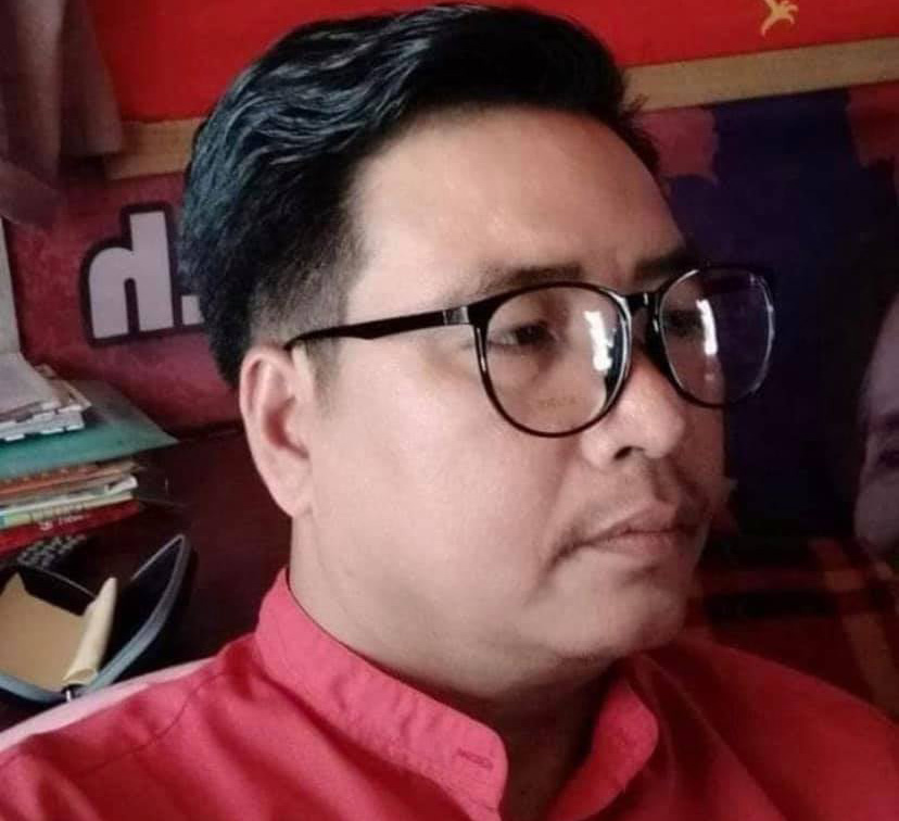 U Kyaw Kyaw, an executive of the NLD branch in Zabhuthiri Township, #Naypyitaw , died at an interrogation center Tuesday, the party said. He is the third NLD member killed in custody since Feb.1. Relatives were not allowed to take his body for a funeral. 
#WhatsHappeningInMyanmar