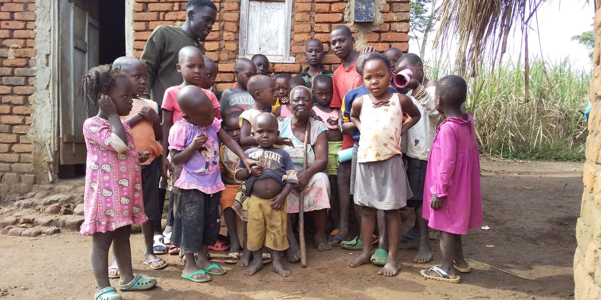 promise_org's tweet photo. Proverbs 19:17: “Whoever is kind to the poor lends to the LORD, and he will reward them for what they have done.” Proverbs ... https://t.co/aWqYYNSLDF