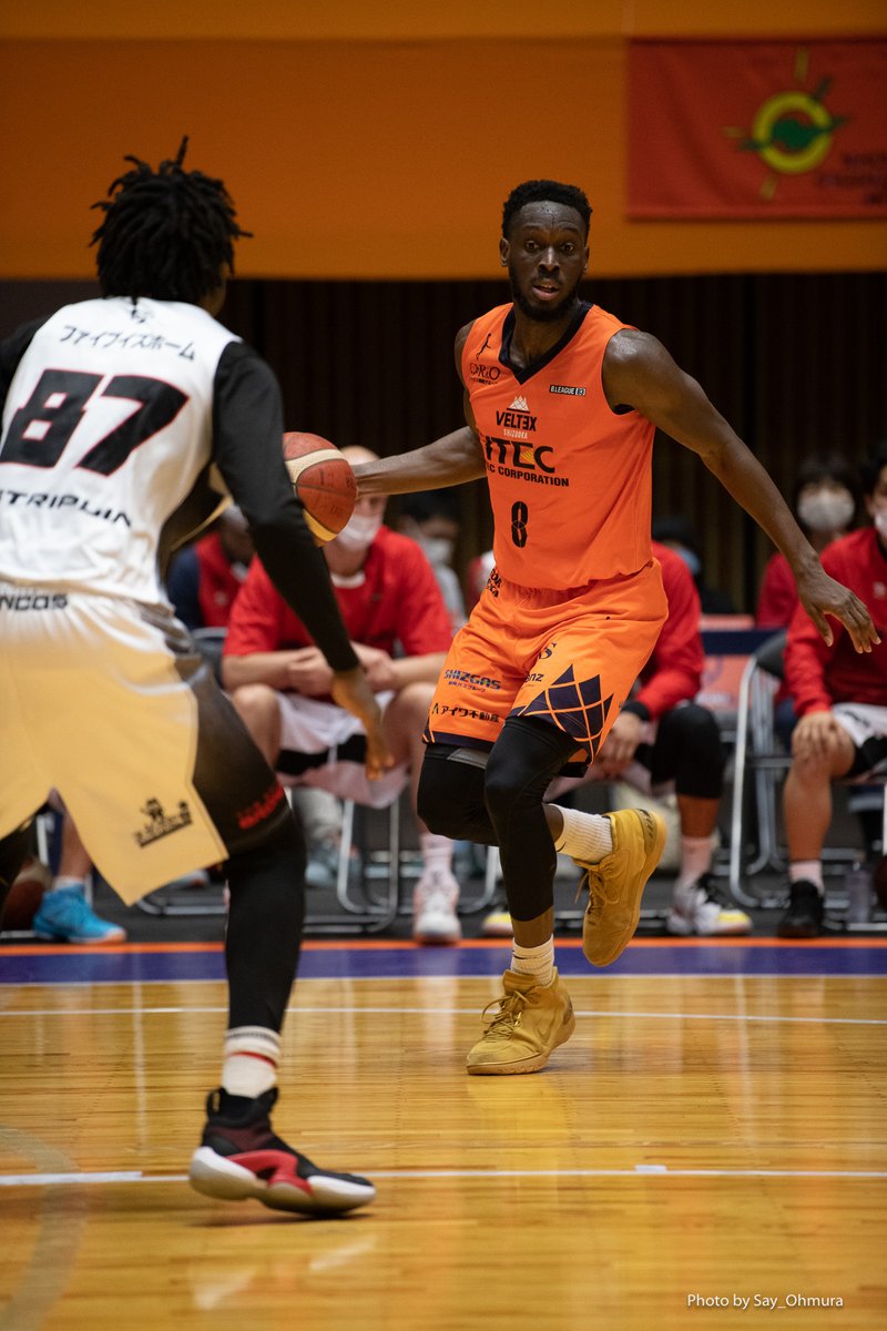 say_ohmura's tweet photo. 20210328
ベルテックス静岡vsさいたまブロンコス

#マイケル・オジョ
#MichaelOjo
#ベルテックス静岡 https://t.co/AnXrs5zFUF
