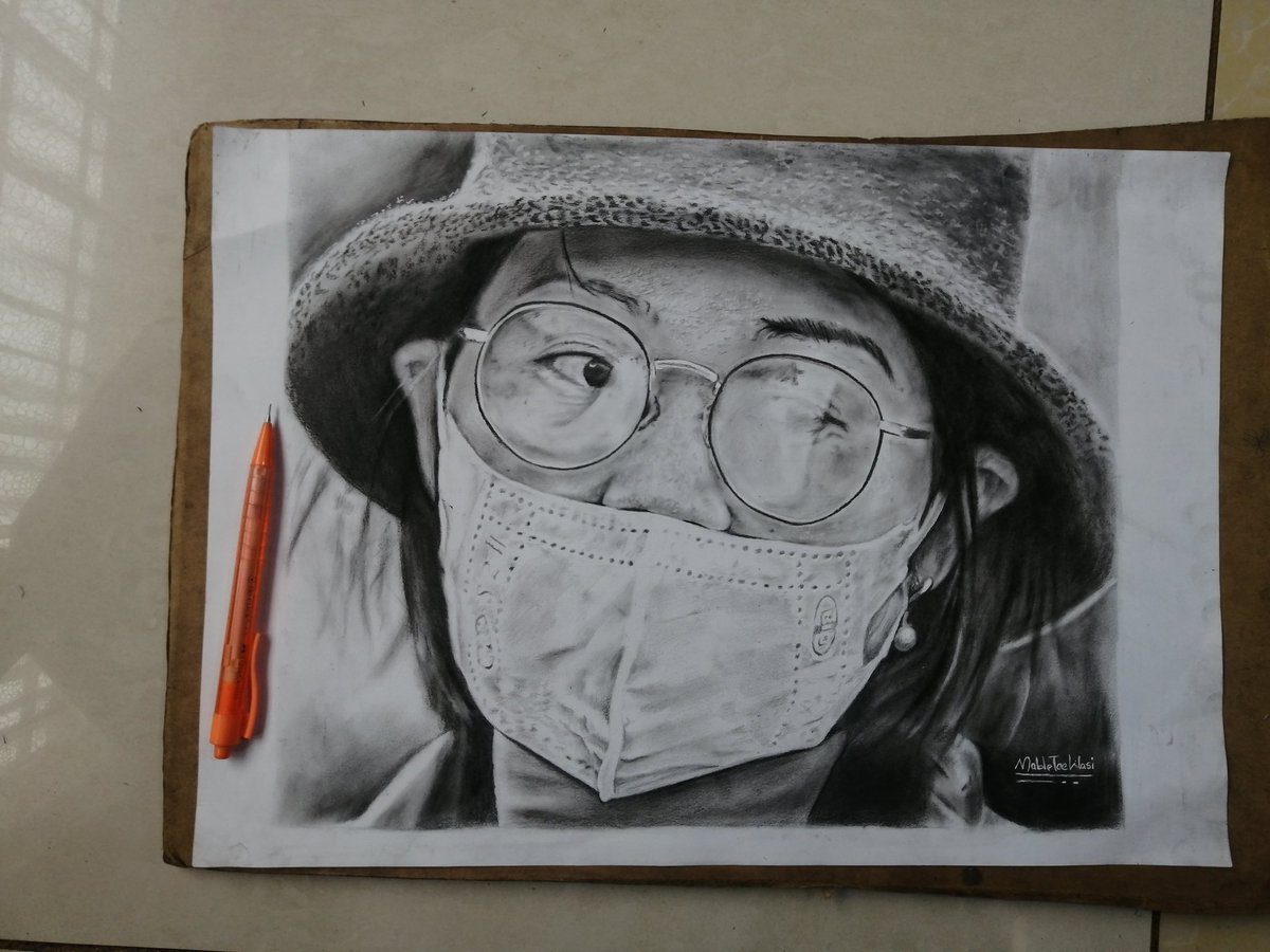 MableWasi's tweet photo. 12hrs 45mins felt like ages 😂.. Was it worth it? 🙃 #MaskUp #Malawi🇲🇼#art #femaleartist https://t.co/SVrDlZLT6y