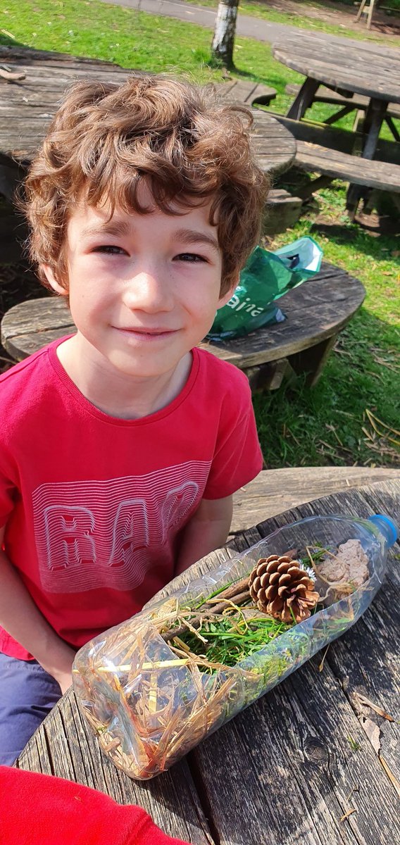 BoughtonHeath's tweet image. Year 2 are having fun in the sun creating their bug hotels #dtproject #forestschool #outdoorlearning #year2