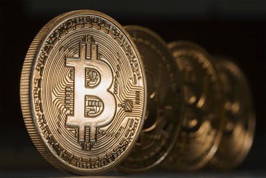 dao_dimbur's tweet photo. Bakkt совместно со Starbucks представила мобильный кошелёк для биткоинов 

#Airdrops #altcoin #Binance #BinanceSmartChain #Bitcoin #blockchain #BNB #BSC #BTC #BUSD #Coinbase #Crypto #cryptocurrency #DeFi #dogecoin #ETH #Ethereum #Finances #ICO #investing #Polkadot #PancakeSwap https://t.co/ImO8waZcsV