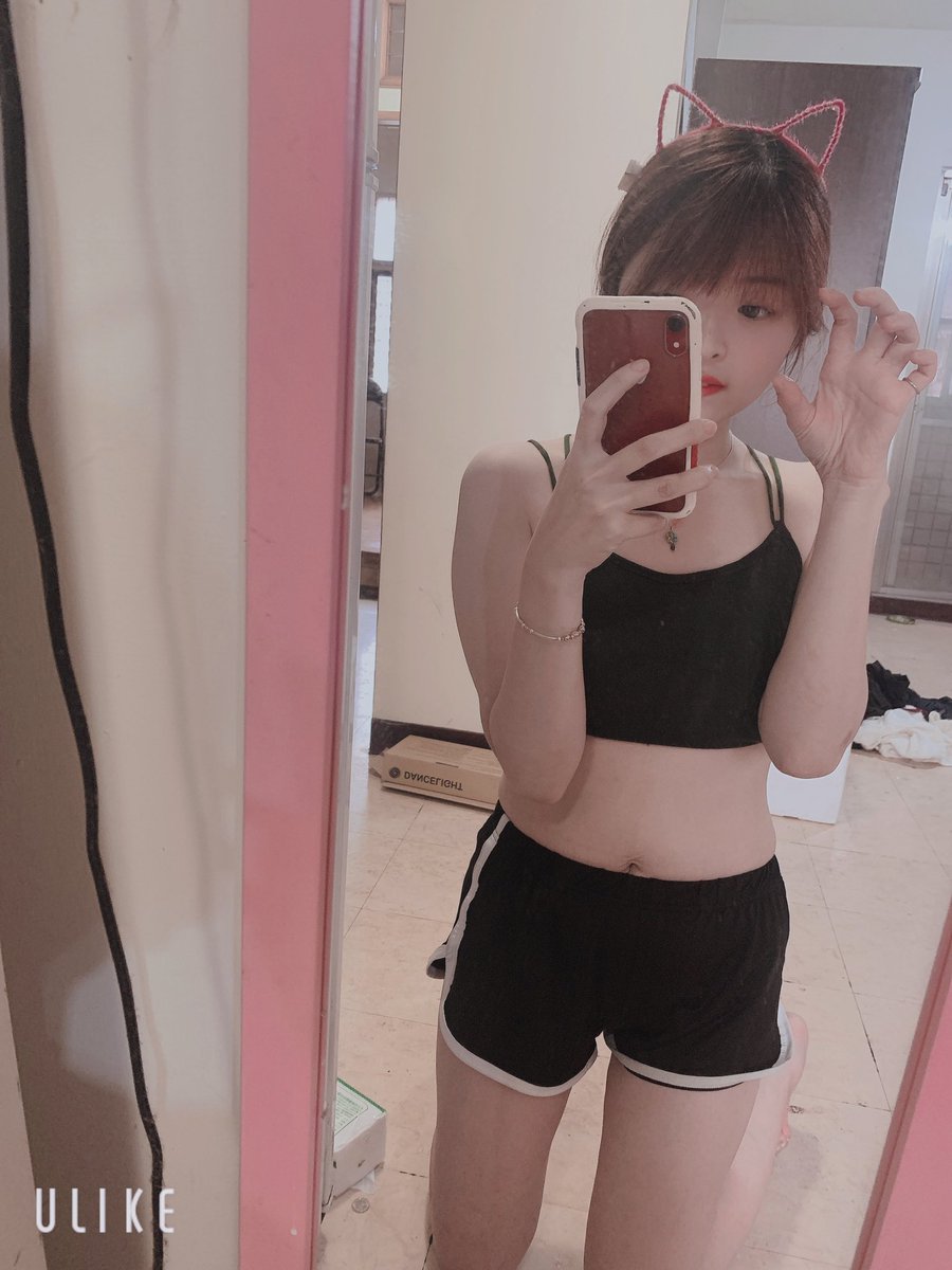 babaBB45996533's tweet photo. 你的小貓咪 https://t.co/QdW7qIgfqk
