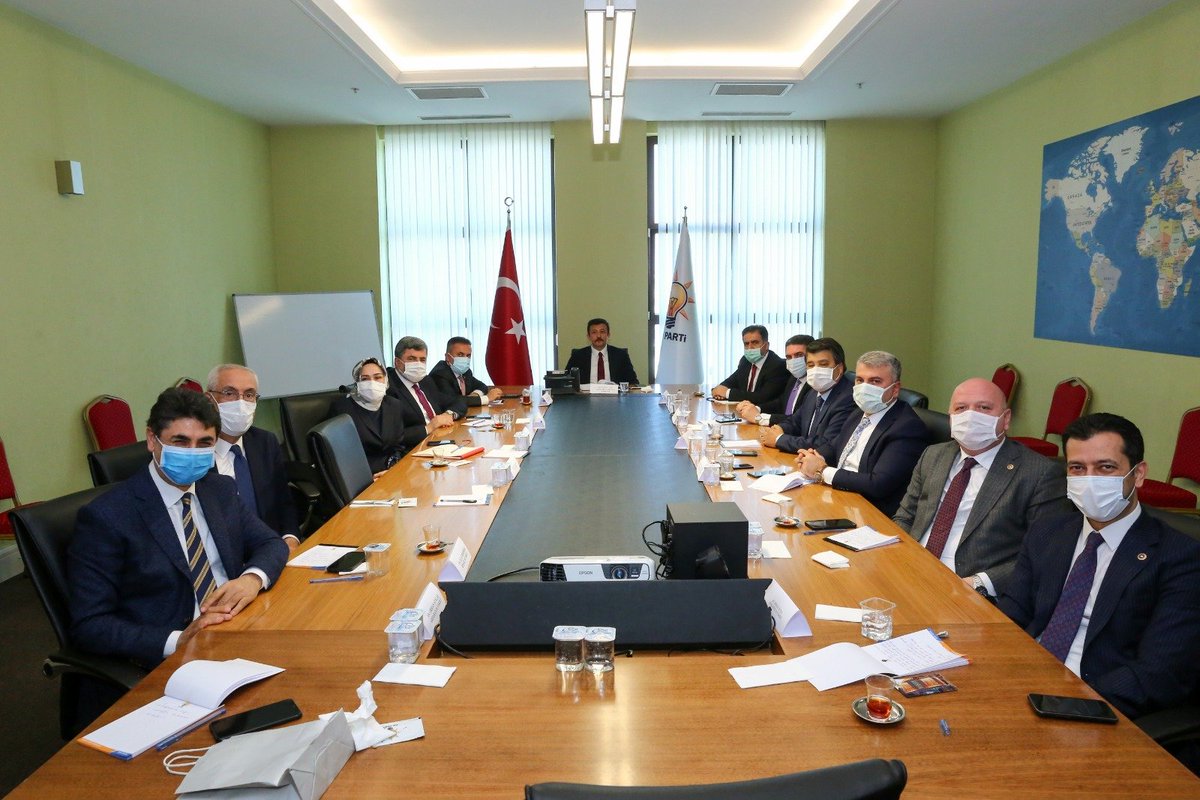avaliozkaya's tweet photo. AK Parti Tanıtım ve Medyadan Sorumlu Genel Başkan Yardımcımız @AvHamzaDag'ın ev sahipliğinde AK Parti Genel Merkezimizde Milletvekili arkadaşlarımızla bir araya gelerek, istişarelerde bulunduk. Değerli Başkanımıza ev sahipliği nedeniyle teşekkür ediyorum. https://t.co/qyQTuRw0J3