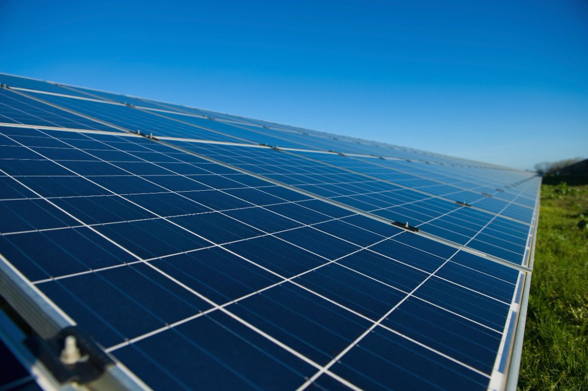 ☀ Hemos realizado más de 7.300 proyectos de autoconsumo. 
👷 Y es que para instalar tus propias placas solares, lo mejor es contar con un experto que te realice un estudio personalizado en función de tus necesidades ✌
fenieenergia.es/autoconsumo/