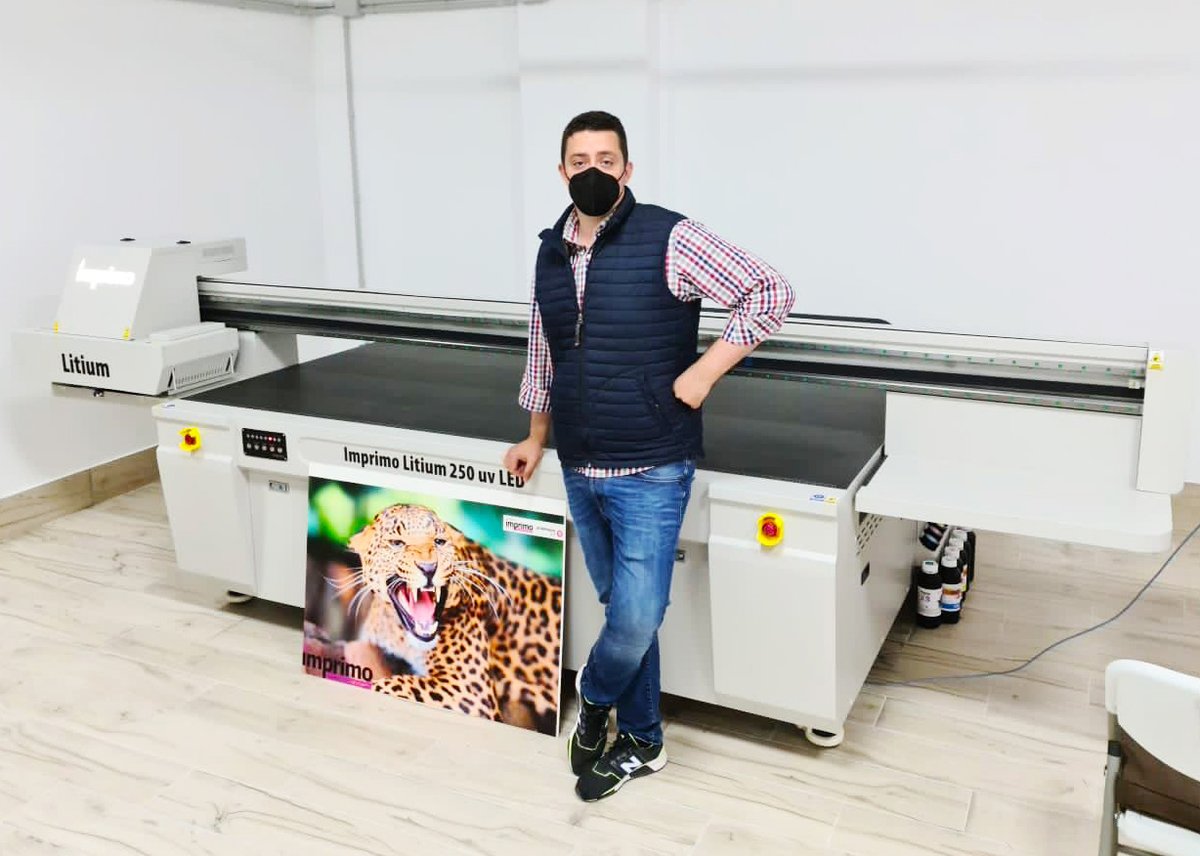 IMPRIMODIGITAL's tweet photo. ¡Instalamos una nueva Imprimo Litium en Valencia! 🤩
¡Enhorabuena y muchas gracias por la confianza!🥳
#impresiondigital #impresorauvled #uvled #camaplana #granformato #impresoragranformato #impresiongranformato #rotulista #publicidad #publicista https://t.co/TF3OoS4yni
