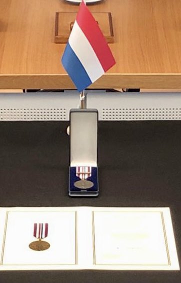 DelphinePronk's tweet photo. Very honored to be present today at the ceremony recognizing my team member major Ronald van den Heuvel for his deployment in Resolute Support Mission Afghanistan. Proud of him and of our troops, as they bring security and peace. @NLatEU @NLatNATO @minbuza @MinBijleveld https://t.co/XNf7vygrwE
