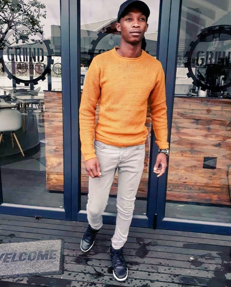 MxolisiLuke's tweet photo. The death of this Facebook friend has left me at a loss for words, Sphamandla Khoza (34) from Ntuzuma has been brutally stabbed, his throat slit by a group of homophobes. Two men have been arrested and one of them has applied for bail. https://t.co/ZmuHx5KOXu