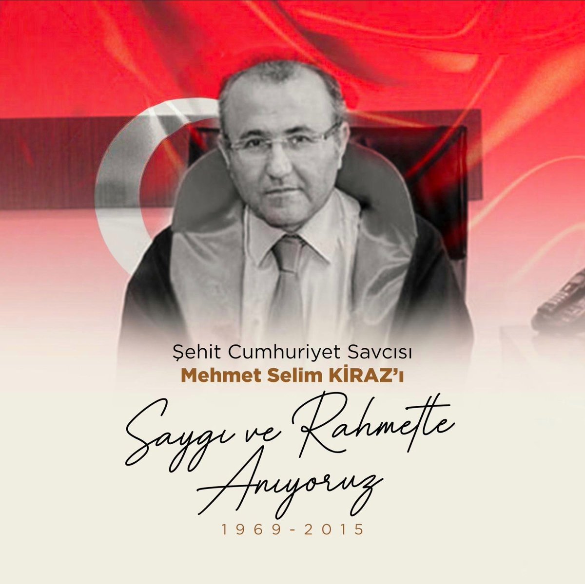 DHKP-C'li hain teröristler tarafından 6 yıl önce görevi başında şehit edilen Savcımız #MehmetSelimKiraz'ı şehadetinin yıl dönümünde rahmetle anıyorum. Mekanı cennet olsun.