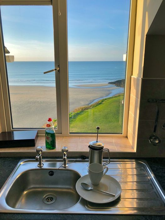 Inchydoney. West Cork. Ireland
Who ever thought washin' d'aul cup 'n' saucer could be such a joy. And I looking out the window and it crosses my mind that there's nothing out there to see - and it crosses my mind - how bad... How bad indeed ...