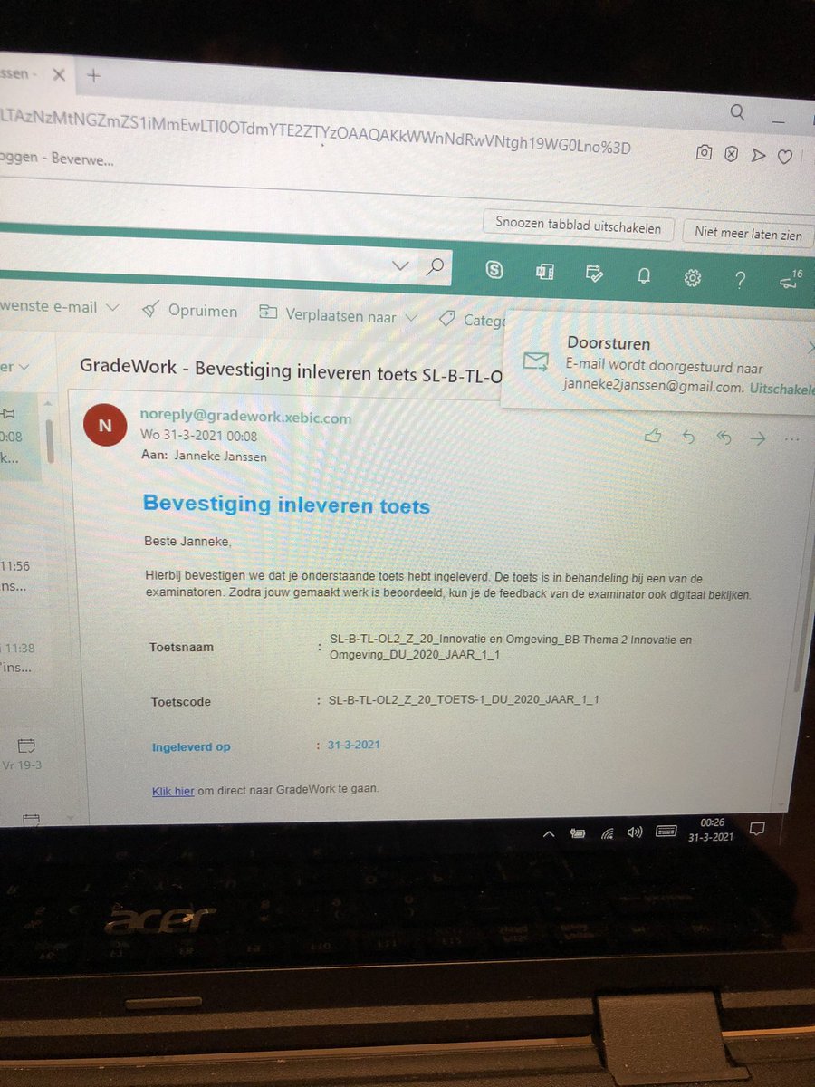 Jannekevdklas's tweet photo. Het is gelukt, eerste deel van mijn examen is ingeleverd! En nu door met deel 2! 💪🏻

#schoolleider #pentanova #studie https://t.co/2w2IWQODVd