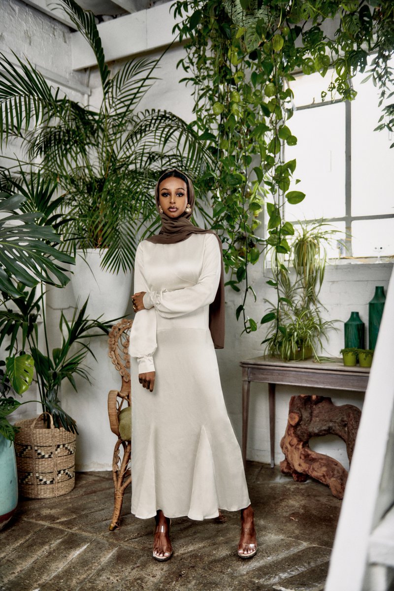 LaiqLounge's tweet photo. Only 12 more sleeps until UK restaurants re-open for seated dining 🙌🏾🙌🏾

Which look will you be rocking?
https://t.co/KT6Bmv5C6i 

#modestfashion #modestwear https://t.co/zqRpdAqbFS