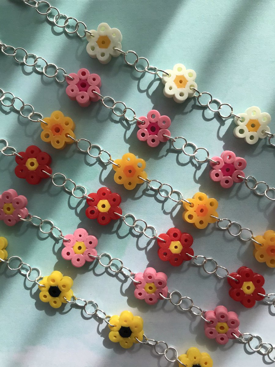 Super cute daisy chain bracelets only £4.50 or £7 with a matching pair of earrings 🥰🌼 etsy.me/3qWhH4B #etsy #etsyuk #etsyfinds #daisybracelet #spring #easter #cutejewellery #aesthetic #handmade #etsygifts #etsygifts