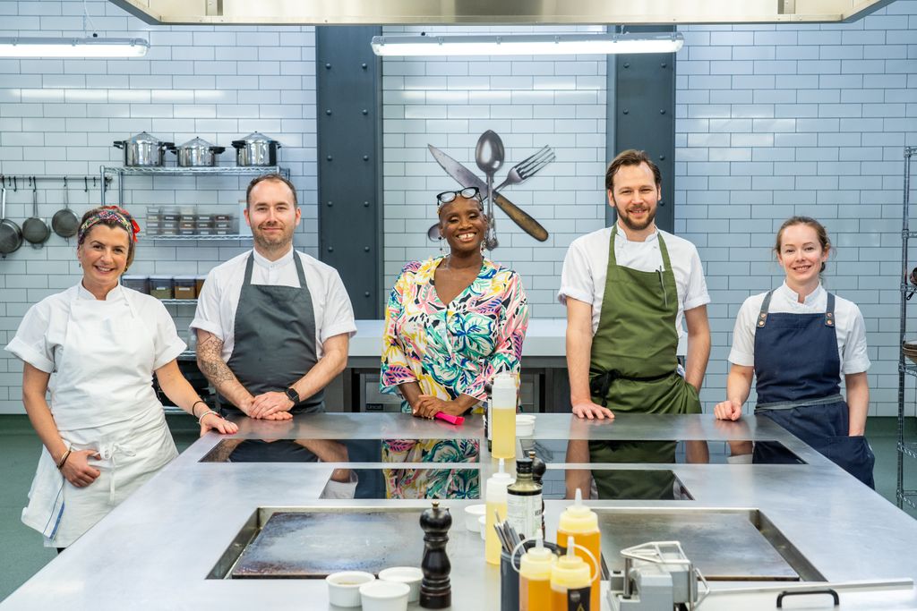 Tonight at 8pm @bbctwo is the turn of the Scottish Chefs – join @andisn16 #robertahall <a href="/LittleChartroom/">The Little Chartroom</a> <a href="/Aizle_Edinburgh/">Aizle Edinburgh</a>  <a href="/notoedinburgh/">notoedinburgh</a> @gentlypoached #theharbourcafe <a href="/chefsrsmith/">Scott Smith</a> @fhiorrestaurant to see who makes it through to cook their whole menu #greatbritishmenu