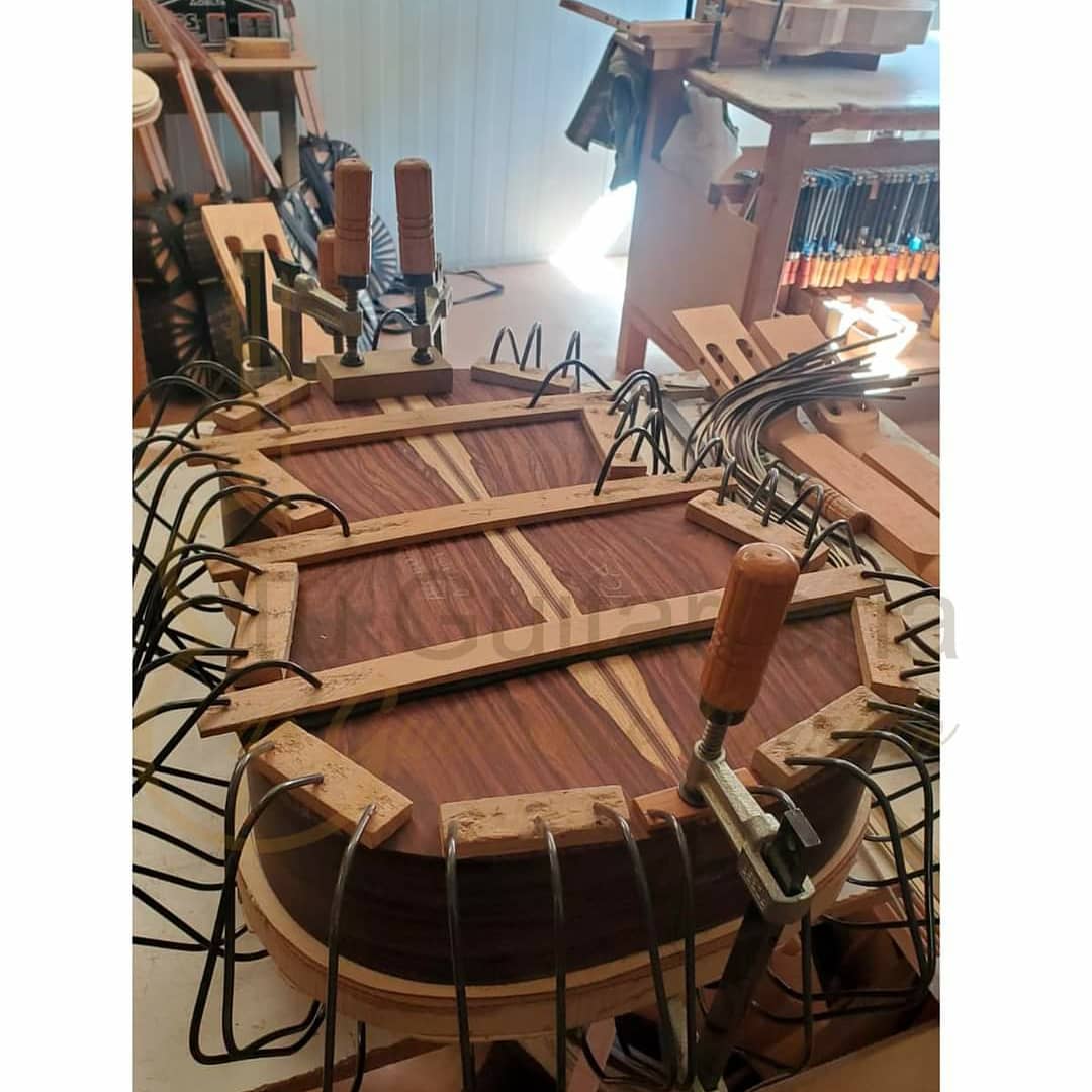 JferoM's tweet photo. En Tu Guitarreria de Guitarras Carrillo pensamos que......"LOS RESULTADOS QUE CONSIGUES ESTÁN EN PROPORCIÓN DIRECTA AL ESFUERZO QUE APLICAS". Por eso pensamos que los instrumentos de nuestro Luthier #guitarrasvicentecarrillo, están realizados con amor, pasión y dedicación. https://t.co/QiynBNgC9L