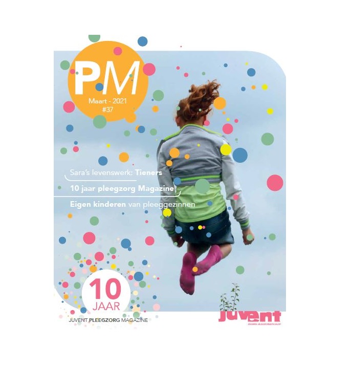Hieperdepiep Hoera!🎉
Ons Pleegzorg Magazine bestaat 10 jaar! Daar zijn we super trots op en is zeker een feestje waard.  Om dat te vieren mag je de vlaggetjes in de PM uitknippen, er een slinger van maken en ophangen. De leukste drie foto's met deze slinger verdienen taart!