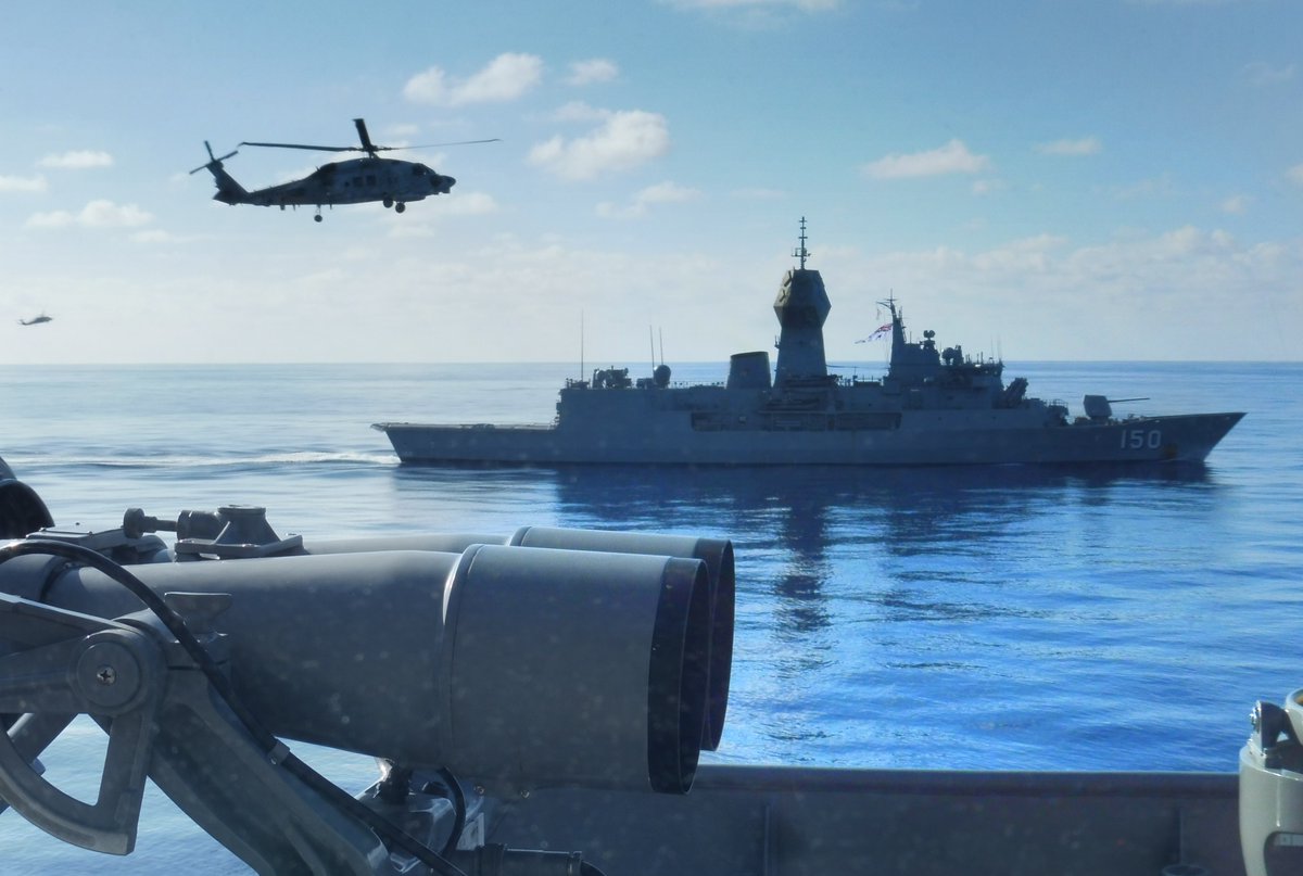 JMSDF_SDF_ENG's tweet photo. 29-31 MAR, JS AKEBONO conducted joint training in the South China Sea with @Australian_Navy  HMAS ANZAC. #FOIP #cooperation #readiness #Partner https://t.co/B5tz8UKO52