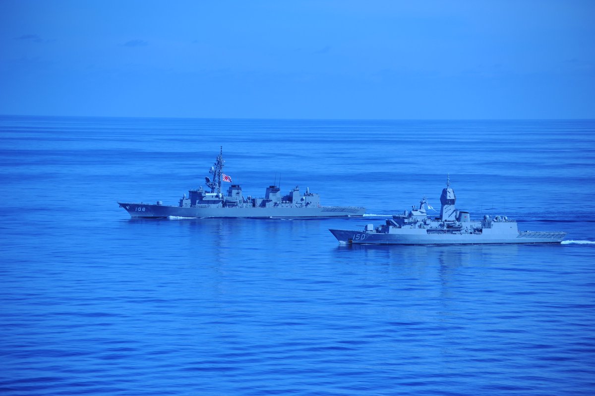 JMSDF_SDF_ENG's tweet photo. 29-31 MAR, JS AKEBONO conducted joint training in the South China Sea with @Australian_Navy  HMAS ANZAC. #FOIP #cooperation #readiness #Partner https://t.co/B5tz8UKO52