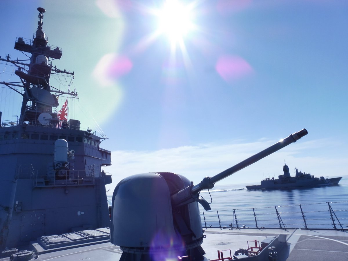 JMSDF_SDF_ENG's tweet photo. 29-31 MAR, JS AKEBONO conducted joint training in the South China Sea with @Australian_Navy  HMAS ANZAC. #FOIP #cooperation #readiness #Partner https://t.co/B5tz8UKO52