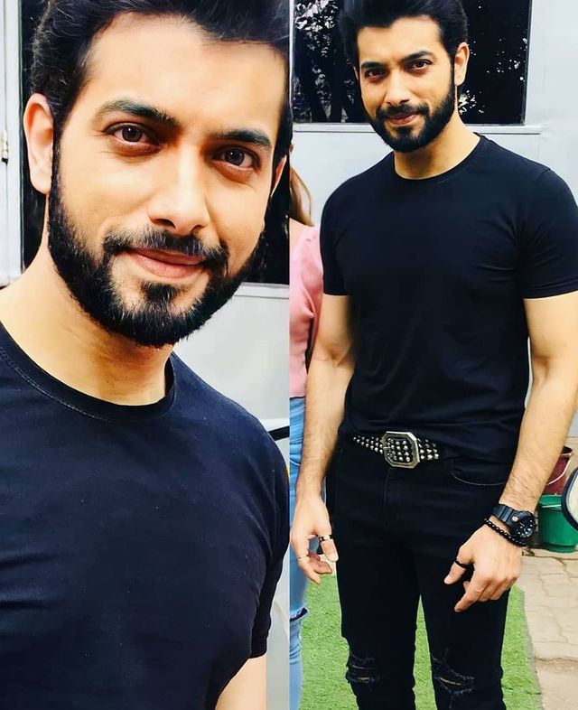 DSharada99's tweet photo. @IconicGoldAward @CocoHighIndia @FIFPLtd @FitIndiaOff @aJAYMJAISWAL @IIaaward @Combatant2020 @PiyuusJaiswal @vikashdoshi7 @INOXMovies I nominate #SharadMalhotra for #IconicBestTelevisionActoroftheyear #StylishManoftheyear
#BestActoroftheyear
#PopularActoroftheyear @IconicGoldAward @piyuusjaiswal @aJAYMJAISWAL #IconicGoldAwards2021 https://t.co/dP7XZYSJ0N