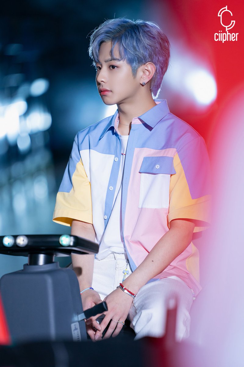 Ciipher_Inter's tweet image. [210331] #Ciipher’s Instagram update 

 " '안꿀려' M/V STILL CUT #1 "

@RAIN_Ciipher #싸이퍼

⠀