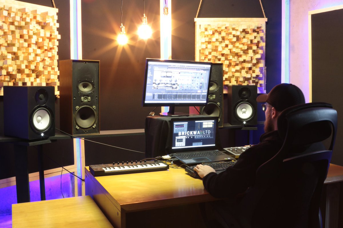 Brickwall Ltd. Mastering tweet media