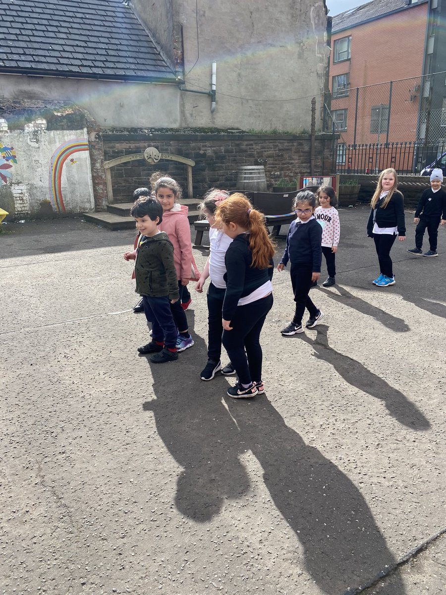 lornestreetpe's tweet photo. Primary 1 used drama to talk about what happens when we are ill, then sorted healthy and unhealthy items to improve our health and ended the day with moving in different directions and speeds 😅 🏃‍♂️ 🏃‍♀️ @P1bLorneSt https://t.co/90bmaflHa5