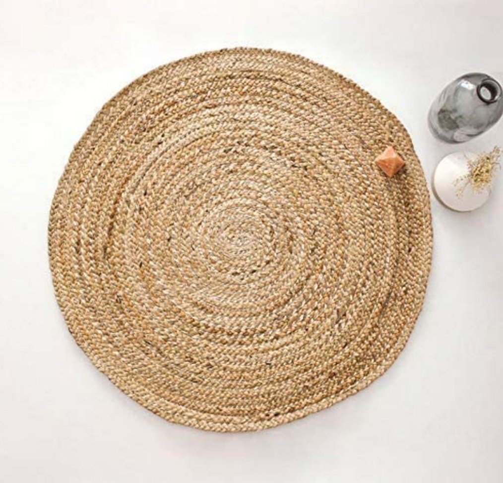 TextileGrow's tweet photo. Material: Jute, Cotton: Natural Jute Beige
SIZE: 90 CM Round Diameter.
Construction: Braided, Reversible
CARE TIPS- Spot clean only. Vacuum regularly.
@PrestigiousText https://t.co/SaG05iRdJh