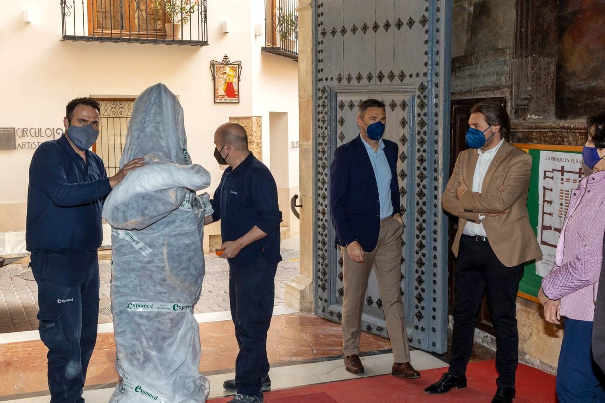AytodeCaravaca's tweet photo. 🌟 Ya la puedes admirar en su templo. Deseamos que el año próximo también vuelva a las calles como imagen titular de Los Azules

La obra de la escuela salzillesca de La Dolorosa regresa a El Salvador tras su recuperación en Centro Regional de Restauración: https://t.co/OsY0OQszue https://t.co/fEFx52pbmK