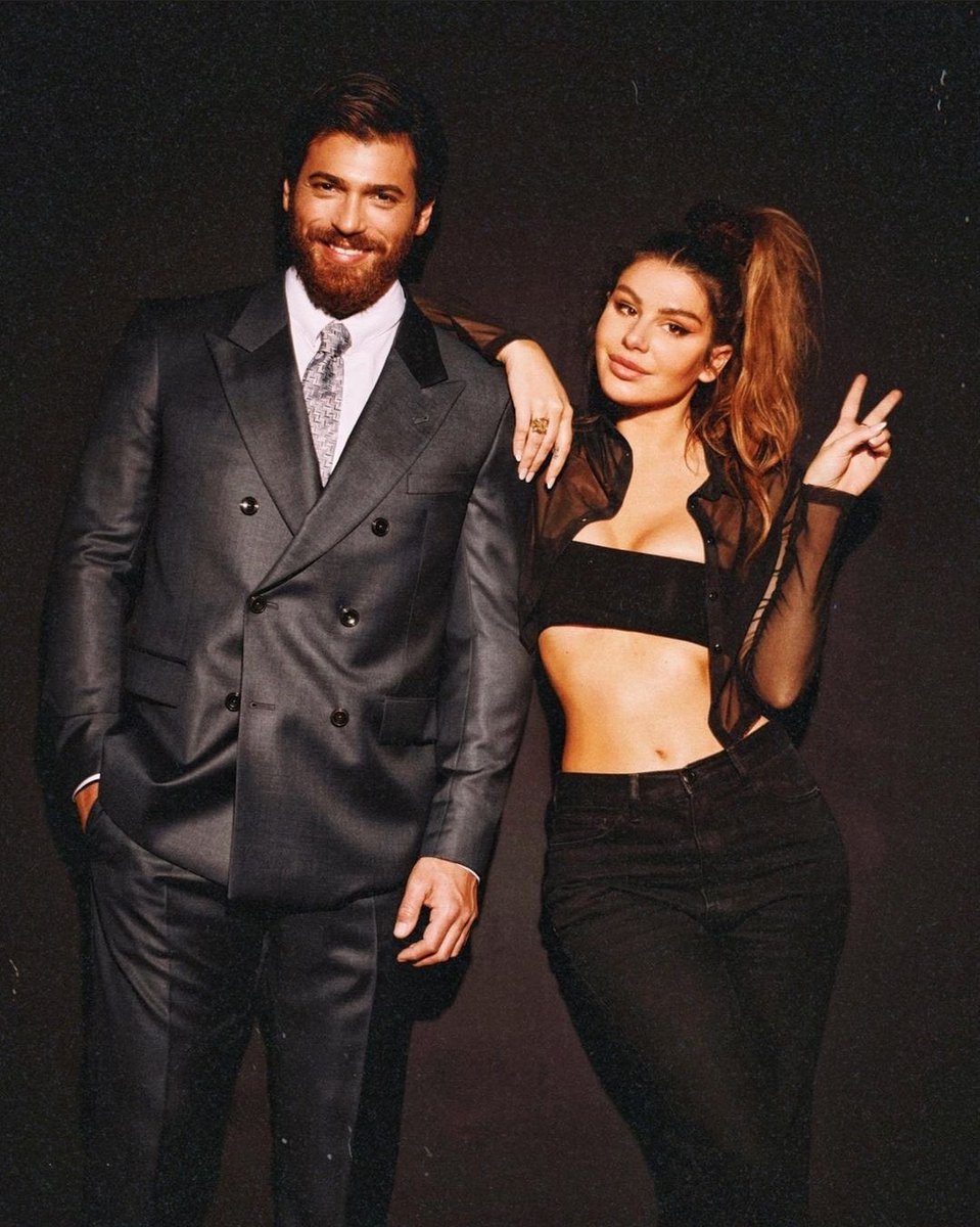 CanYamanMedia's tweet photo. 📸 | backstage #VanityFair 

#CanYaman 
#CanYamanVanityFair https://t.co/dTjU7BHCXV