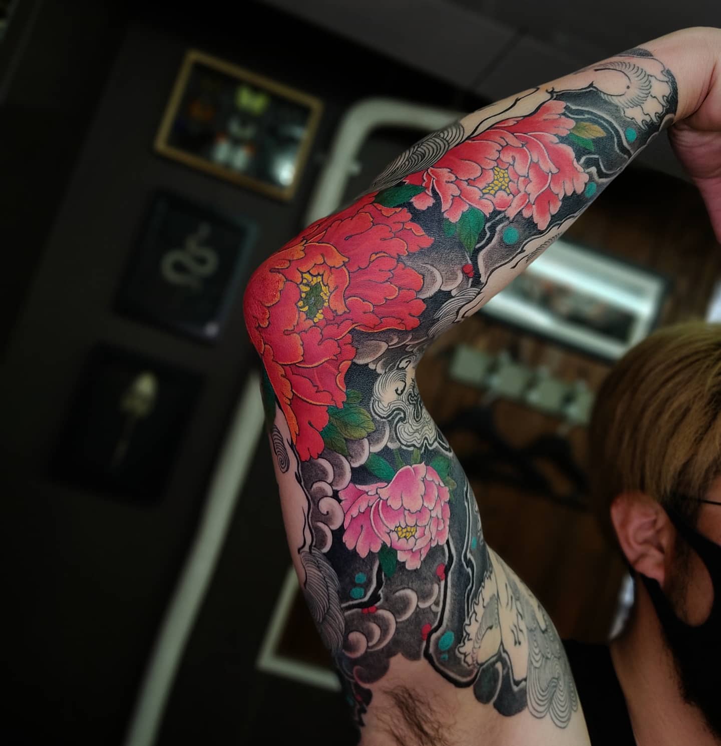 Silk Needle Tattoo Tomo 在twitter 上 唐獅子牡丹sponsered Dy Radiantcolorsink Hustlebutterdeluxe Stigmarotary Silkneedletattoo Tattoo タトゥー Japanesetattoo Irezumi 刺青 新潟 Niigatatattoo 新潟刺青 和彫https T Co Oup4bftoxw Twitter