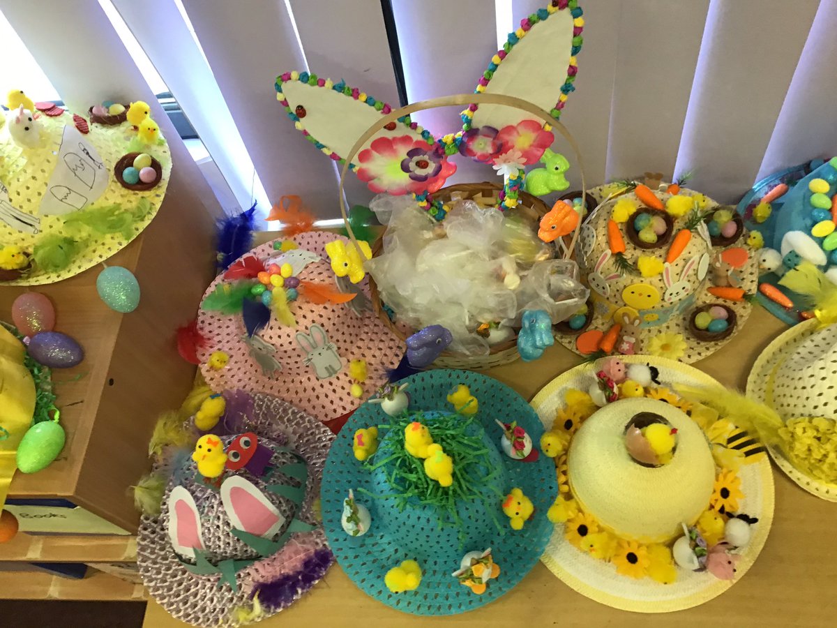 class_1p's tweet photo. Fabulous Easter Bonnets 2I@fpa@JCole5W https://t.co/sYD58Bcnlw
